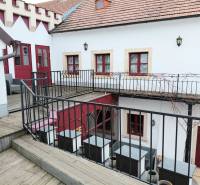 Prenájom kancelárie, Hauptstraße, Hauptstraße, Eisenstadt - Exteriér kancelárií v Eisenstadte na Hauptstraße s podlahou s dreveným dekorom.