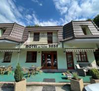 Jedinečná investičná príležitosť ! Motel na vrchu Pezinská Baba - Motel v lokalite Pezinská baba, Pezinok, s vonkajším posedením pre hostí. Hotely a penzióny.