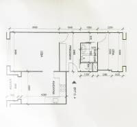 Pozrite si PRÍJEMNÝ 2i byt so ZARIADENÍM, LODŽIOU a KLIMATIZÁCIOU - Pôdorys 2-izbového bytu s kuchyňou, kúpeľňou a lodžiou.