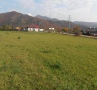 RATKOVO - pozemok 5260 m2,okr. Martin - Priestranné pozemky ideálne na bývanie, obklopené malebnými kopcami a prírodou.