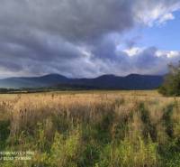 BYTČICA - pozemok 1903 m2,okr. Žilina - Rozsiahle lúčnaté pozemky pre bývanie, obkolesené horami, príroda. Záujem o overených členov.