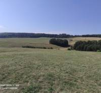VALČA pozemok s výmerou 5800 m2,  okr. Martin  - Rozľahlé lúky s lesným pozadím, ideálne pre rekreačné pozemky na pokojné využitie.