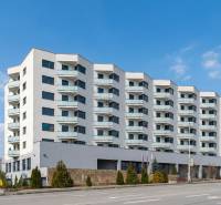 2-izbový byt v novostavbe Diamant Vajnory - Bytový dom na Rybničnej ulici v Bratislave - Vajnory s balkónmi a zeleňou.