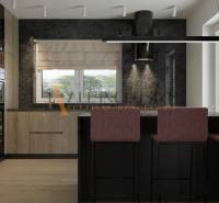 POSLEDNÁ NOVOSTAVBA - HOLODOM | PRÁZNOVCE - Kuchyňa v rodinnom dome s drevenou linkou, hnedým sedením a čiernym digestorom.