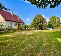 POZEMKY - ZÁHRADY OD 12.780€ | BLESOVCE  - Rodinný dom obklopený zeleňou v Blesovciach na ulici blesovce. Pozemky - bývanie.