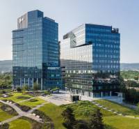 Prenájom kancelárií v biznis centre Lakeside Park, Nové Mesto - Kancelárske budovy s presklenou fasádou na Tomášikovej ulici, Bratislava - Nové Mesto.