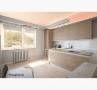 Dvojgeneračný rodinný dom s potenciálom | 2 bytové jednotky, TV - Kuchyňa s bielymi stenami, podlahou s dreveným dekorom a drevenými skrinkami v rodinnom dome.