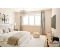 Dvojgeneračný rodinný dom s potenciálom | 2 bytové jednotky, TV - Spálňa v rodinnom dome s posteľou, závesmi a svetlým kobercom.