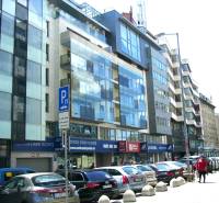 Krásny slnečný kancelársky priestor, BA Staré Mesto, Dunajská - Kancelárie na Dunajskej ulici v Bratislave - Starom Meste s parkovacími miestami.