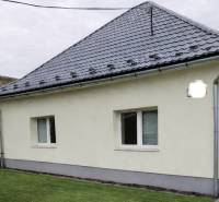 Na predaj kompletne zrekonštruovaný RD Bernolákovo -Trnavská - Rodinný dom na Trnavskej ulici v Bernolákove, so šikmou strechou a záhradou.