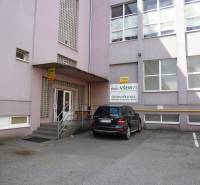 MASARYKOVA: Nebytové priestory 30 m2 - 3.posch., VÝŤAH, parkovanie - Budova na Masarykovej ulici v Prešove s kanceláriami a parkovacími miestami.