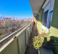 Reprezentatívny 2 izb.byt na prenájom SOHO TOWER Komárno ! - Balkón 2-izbového bytu v Komárne s výhľadom na mesto.