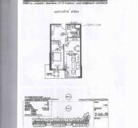 INVESTIČNÉ BÝVANIE V TOP LOKALITE: 2-IZBOVÝ BYT, JÉGÉHO UL, BRATISLAVA - Pôdorys 2-izbového bytu s balkónom, zobrazuje dispozičné rozmiestnenie izieb a zariadenia.
