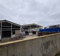 Na predaj sklad - hala, ul. Strojnícka, Prešov - Sklady a haly na Strojníckej ulici v Prešove s oceľovými konštrukciami a drevom.