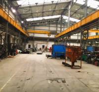 VÝROBNÁ A SKLADOVÁ HALA S PLOCHOU 2 700 m2, SPIŠSKÁ NOVÁ VES - Výrobné priestory v Spišskej Novej Vsi s vysokými stropmi a priemyselným vybavením.