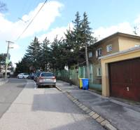 1-izb. kompletne zrekonštr.byt na Hradnom kopci (Lichardova ul.)  - Ulica v Bratislave - Starom Meste s parkovaním a domami, Lichardova, 1-izbový byt.