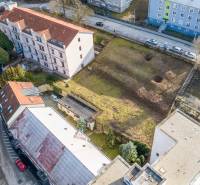 Exkluzívny investičný  pozemok Trenčianske Teplice, 1244m2 - Letecký pohľad na pozemky - komerčné na Hurbanovej ulici v Trenčianskych Tepliciach.