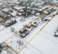 Na predaj 4-izbový rodinný dom, Gabčíkovo - Zasnežený rodinný dom v Gabčíkove s veľkým pozemkom.