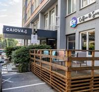 Dvojkancelária 61m2, Gajova ul., Staré Mesto - Exteriér kancelárií na Gajovej ulici v Bratislave - Starom Meste s terasou a parkovaním.