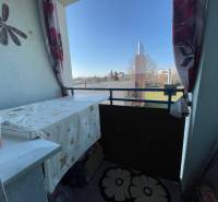 EXKLUZÍVNY PREDAJ - 1 izbový byt, Vodárenská ulica Galanta - Balkón na Vodárenskej ulici v Galante s výhľadom na zeleň, 1-izbový byt.