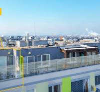 2 byty v 1 už s nájomníkmi | okamžitý príjem 1600 €/mes | 4.87% - Strecha bytového domu s priestrannou terasou v Bratislave, Vrakuňa na Čiližskej ulici.