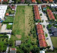 Stavebný pozemok pre developerov | 4205 m² | Miloslavov - Letecký pohľad na Developerské pozemky na Slnečnej ulici v Miloslavove.