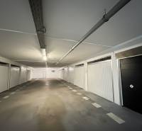 REZERVOVANÉ-PREDAJ 2 izbový byt s garážou v skvelej lokalite v Ružinov - Garáž s jednotlivými boxmi na Rezedovej ulici v Bratislave - Ružinove.