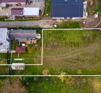 STAVEBNÝ POZEMOK | NITRIANSKA BLATNICA - Letecký pohľad na pozemky pre bývanie v obci Nitrianska Blatnica.