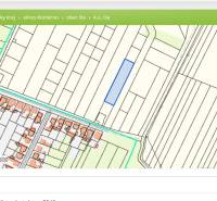 NA PREDAJ pozemok na výstavbu rodinného domu v obci IŽA - Mapa pozemkov v obci Iža určených na bývanie, zvýraznená parcela.