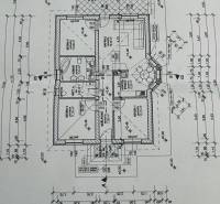 RADO I 4-IZBOVY murovaný ROD.DOM I RAJKA - Pôdorys rodinného domu s detailmi interiéru v Rajke.