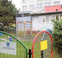 PRENÁJOM - Bistro/ Gastro prevádzka - Košice - Juh - Detské ihrisko pri gastro priestoroch na ulici Žižkova, Košice - mestská časť Juh.