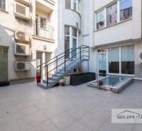  	 Bez Provízie | Kancelária 17m2 | Paulínyho ulica | Bratislava - Exteriér kancelárií na Paulínyho ulici v Bratislave - Starom Meste s klimatizáciou.