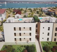 CHORVÁTSKO - Novostavba 80 m od mora - SUKOŠAN - Apartmánový komplex v Sukošane s výhľadom na pobrežie, strešnou terasou a bazénom.