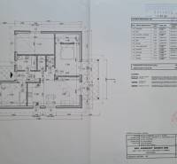 MALÉ LEVÁRE-Predaj  3i modernej novostavby RD s tep. čerpadlom + garáž - Pôdorys rodinného domu v Malých Levároch zobrazuje rozmiestnenie izieb a terasy.