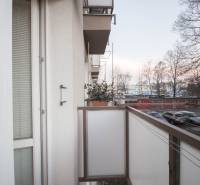 2-izb.tehlový byt s balkónom a výťahom, Sever- Hlinkova - Balkón 2-izbového bytu na ulici Hlinkova, Košice - mestská časť Sever, s výhľadom.