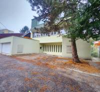 - PRENÁJOM - 2 IZBOVÝ BYT - DOLNÁ UL. - STARÉ MESTO - Návršie vyobrazujú beľnú vyúvujú vyblenou vyvú vyblou vyáí vyblou vytrí. Vyáí vyú vyblou over vytrí.