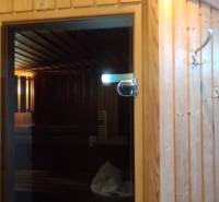 Predaj !Elegantný byt s wellness prvkami pri Jasnej - Sauna s drevenými obkladmi v 2-izbovom byte.