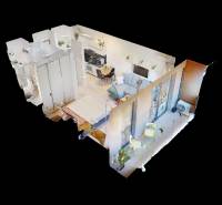 BA/PETRŽALKA-Prenájom 1i bytu s klimatizáciou a balkónom - Slnečnice - 3D model interiéru 1-izbového bytu s pohľadom na kuchyňu, obývačku a balkón.