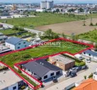 Predaj, pozemok pre rodinné domy  2213 m2 Senec,  Se... - Pozemky v Senci ideálne na bývanie v tichom prostredí blízko mestskej infraštruktúry.