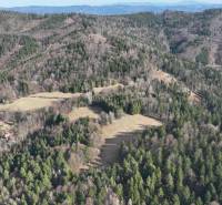 Lazy pod Makytou – Rekreačný pozemok na chatku / mobilný domček - Lesnatá krajina a lúky v blízkosti Lazy pod Makytou, Poľnohospodárske a lesné pozemky.