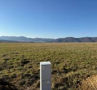 Stavebný pozemok KUNERAD, 670 m2 - Pozemky na bývanie v Stránskom na ulici Borie s výhľadom na hory.