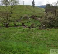Slnečný pozemok pre vašu chatu v srdci Pienin – Havka - Pohľad na zelené lúky a kopce v meste Havka, oblasť Pozemky - bývanie.