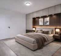 NOVÁ KOMPLET. REK., 3–IZB. BYT, PIVNICA, BALKÓN, DUKELSKÁ, BERNOLÁKOVO - Spálňa v 3-izbovom byte s kobercom, podlahou s dreveným dekorom a zabudovanými skrinkami.