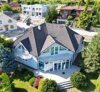 ,,,EXKLUZÍVNE,,,PREDAJ PRIESTRANNÉHO 5 IZB.RD V PEZINKU / LIMBACH - Rodinný dom na Fajgalskej ceste v Limbachu obklopený záhradou a okolitými domami.