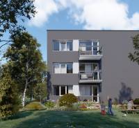 Pozemok s rozostavanou stavbou pre 12 bytov pri Senici - Bytový dom so záhradou a piknikovým stolom, obklopený stromami, kľudné prostredie pre developerské pozemky.