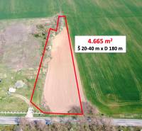 Ondrejovce – 4.665 m2 POZEMOK na rekreačnú chatu na hranici obce - Letecký pohľad na pozemok v Ondrejovciach, Záhrady, s vyznačenou plochou 4,665 m².