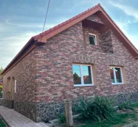 I Predaj štýlového tehlového domu v Rajke pri Bratislave - 2.webp