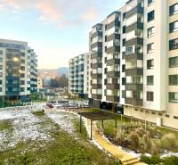 I Predaj 3i bytu v novostavbe v Rači - Bytové domy na Rudroffovej ulici v Bratislave - Rači, s dvormi a trávnatým priestorom.