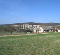 ZNÍŽENIE CENY-PREDAJ VEĽKÉHO POZEMKU (7.048 m2) v  obci Tovarnianska P - Krajina v Tovarnianskej Polianke s rozľahlými pozemkami - bývanie a vidieckym domom.