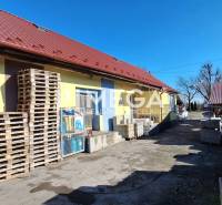 NA PREDAJ  Zabehnutá prevádzka v obci Kamenica nad Cirochou - Obchodné priestory na ulici Osloboditeľov 193 v Kamenici nad Cirochou s exteriérovým uskladnením.